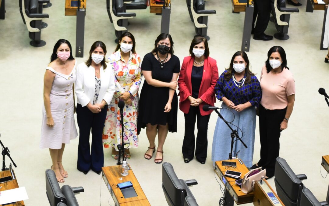 PEC 18: Dorinha celebra garantia de 30% para candidaturas femininas