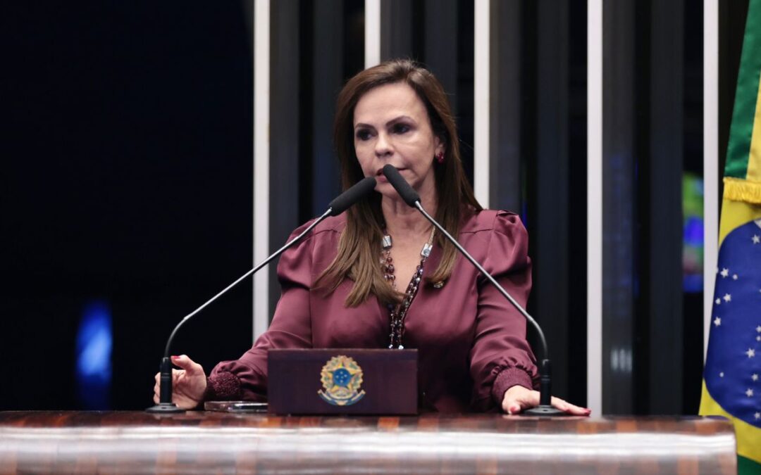 Senadora Dorinha comemora aprovação de projeto que equipara o salário de homens e mulheres com a mesma função