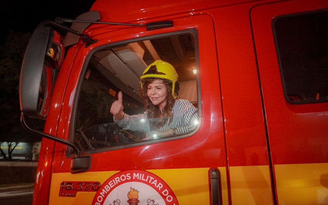 Senadora Professora Dorinha entrega caminhão auto-bomba tanque para os bombeiros de Guaraí