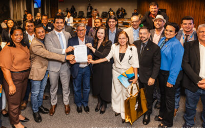 Dorinha reúne bancada com prefeitos e prefeitas do TO para prestação de contas e escuta de demandas