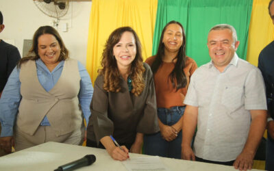 Senadora Professora Dorinha entrega 15 máquinas de Costura em Luzimangues