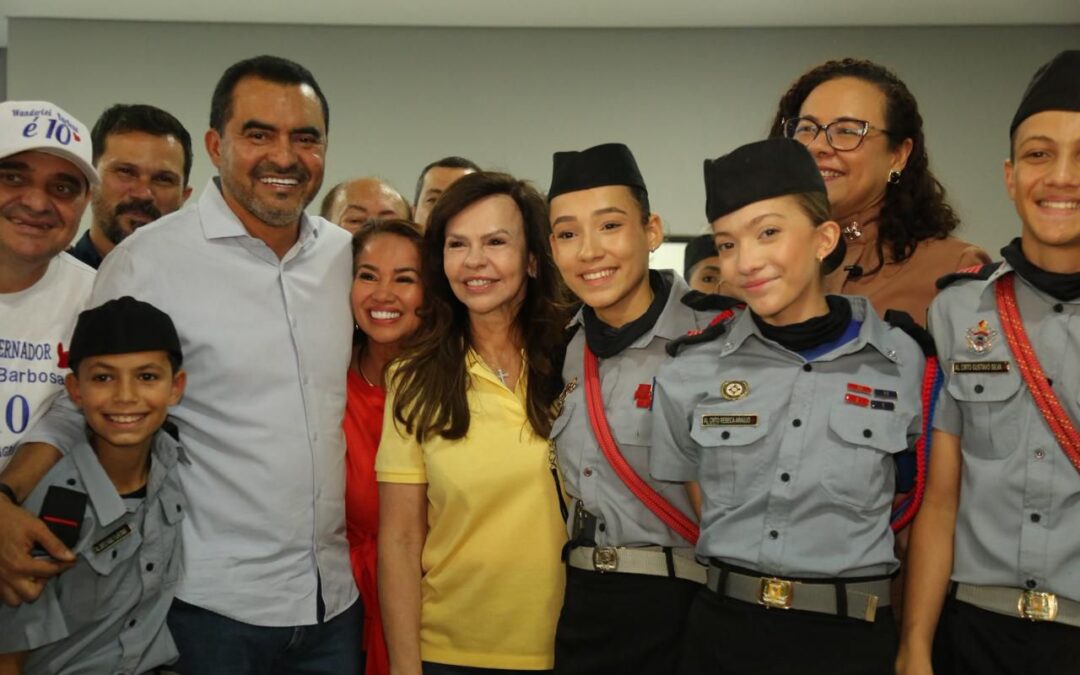 Ao lado de Wanderlei, Dorinha participa da inauguração do novo Colégio Militar de Araguaína