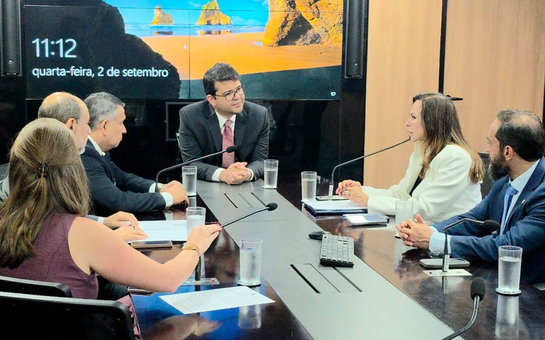 No Ministério da Justiça, Dorinha busca liberação de recursos para concluir sede da PF em Araguaína e solução para caminhonetes paradas